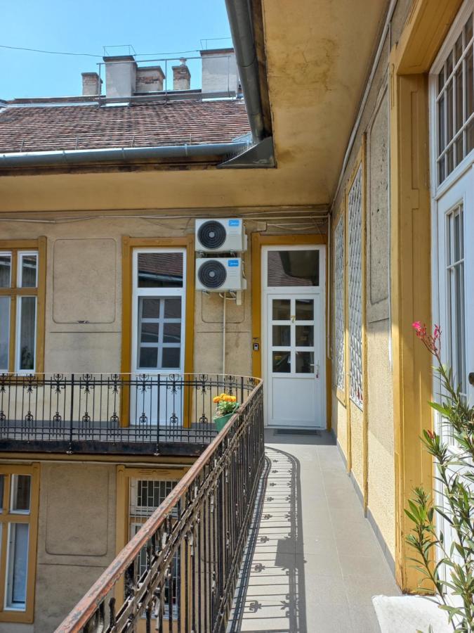 Gecko Studio Budapest Bagian luar foto